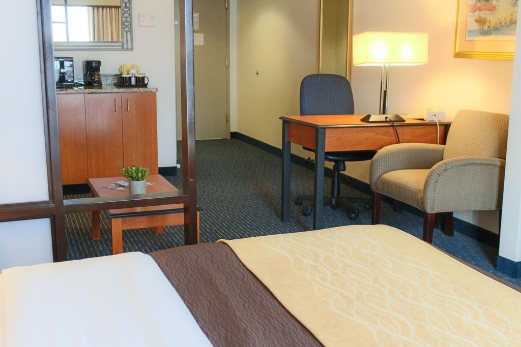 Comfort Inn & Suites Logan International Airport Revere Luaran gambar