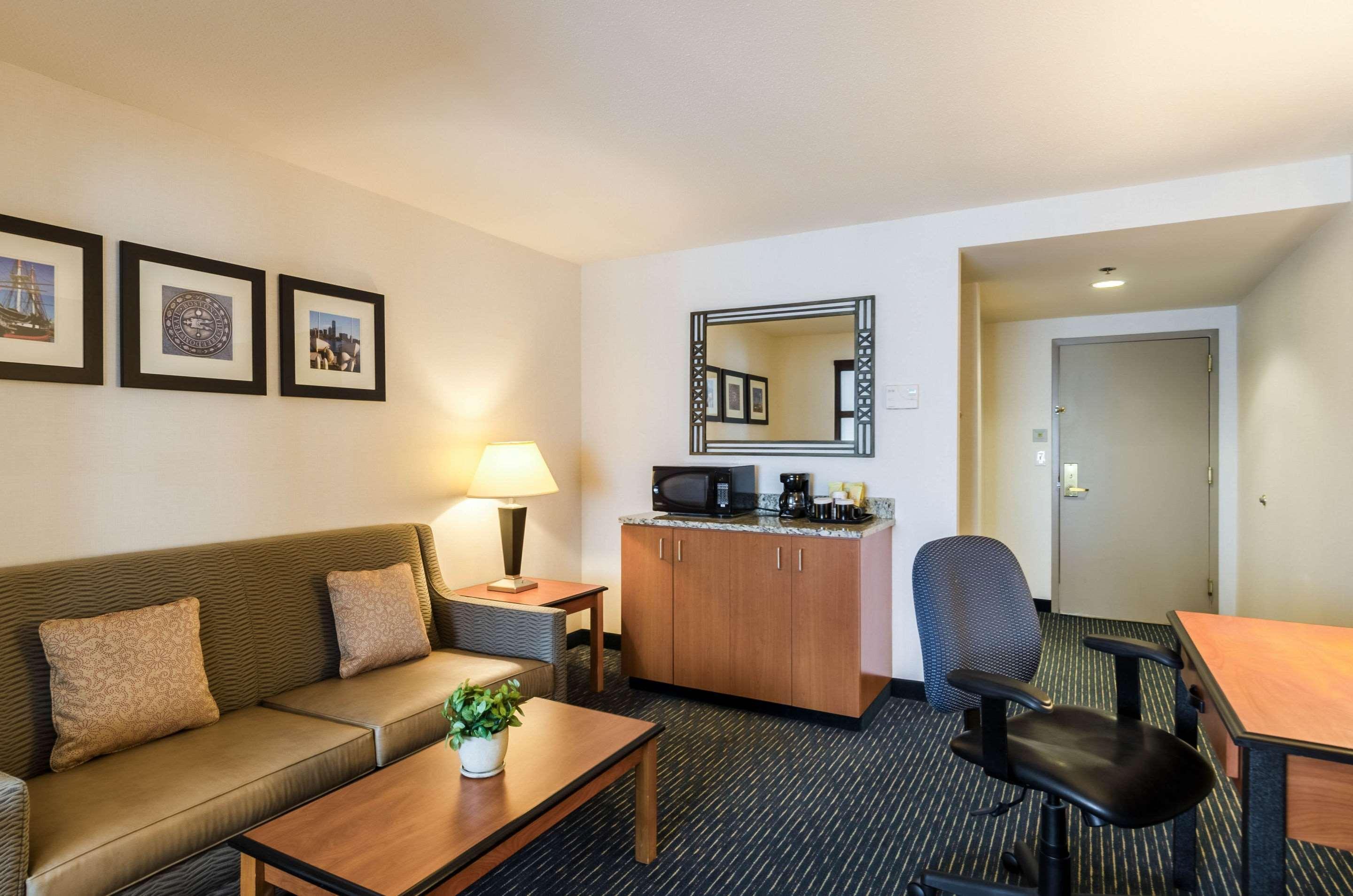 Comfort Inn & Suites Logan International Airport Revere Luaran gambar