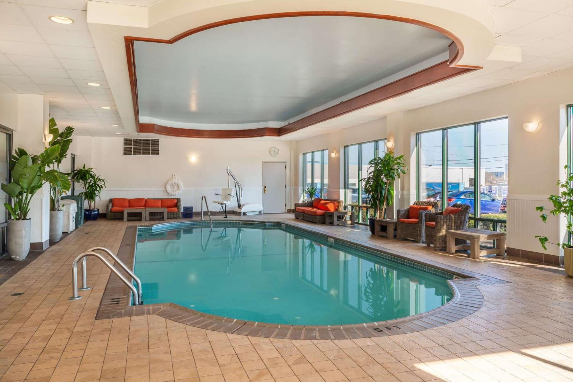 Comfort Inn & Suites Logan International Airport Revere Luaran gambar
