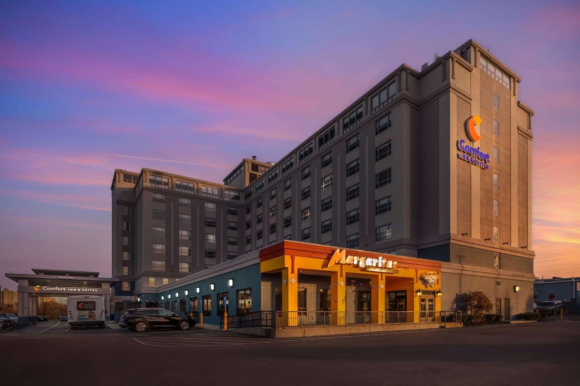 Comfort Inn & Suites Logan International Airport Revere Luaran gambar