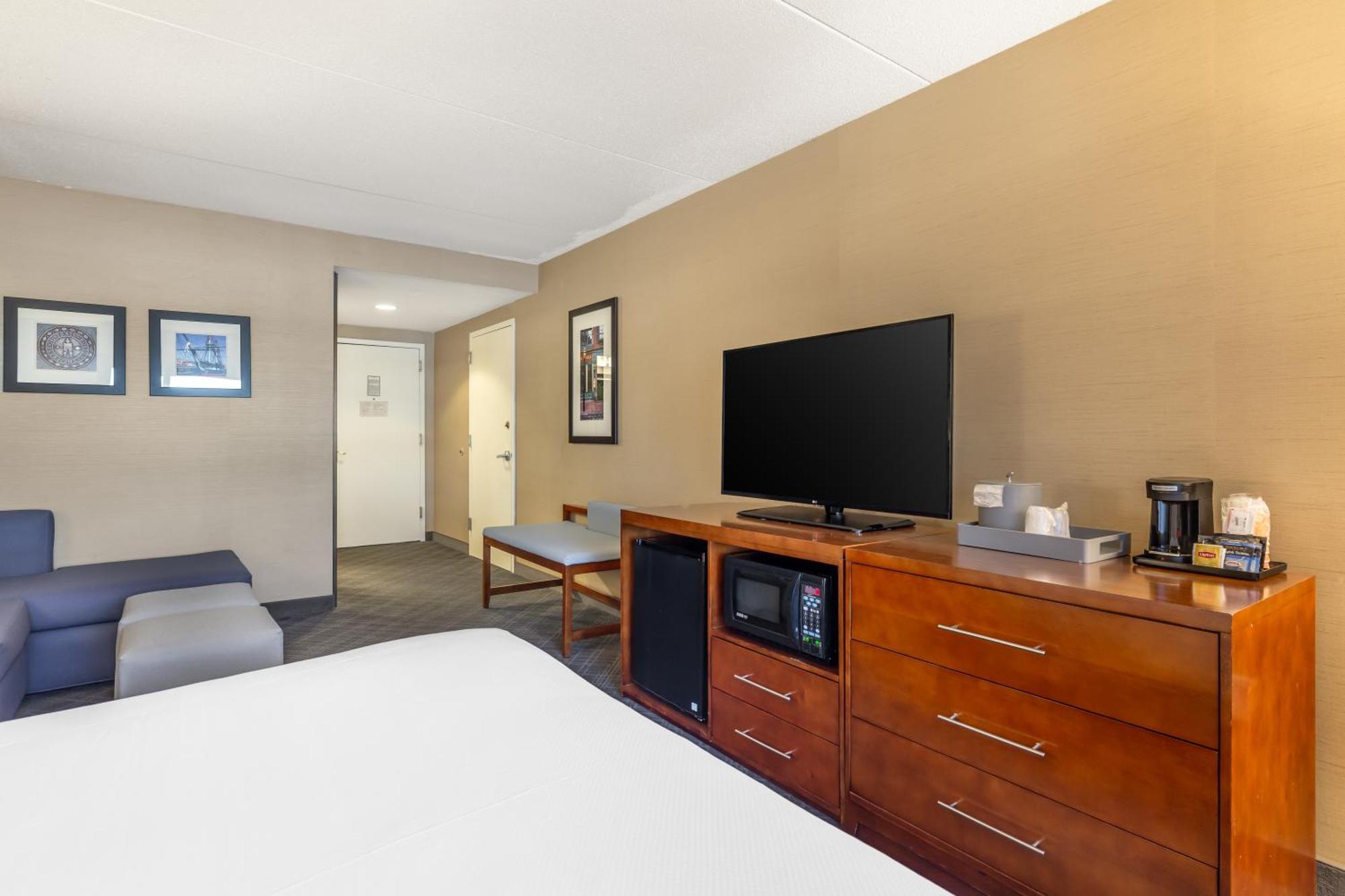 Comfort Inn & Suites Logan International Airport Revere Luaran gambar
